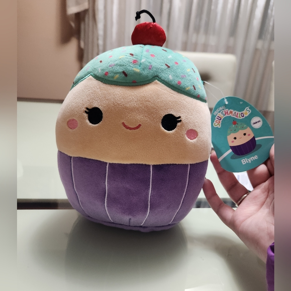 Blyne Squishmallow